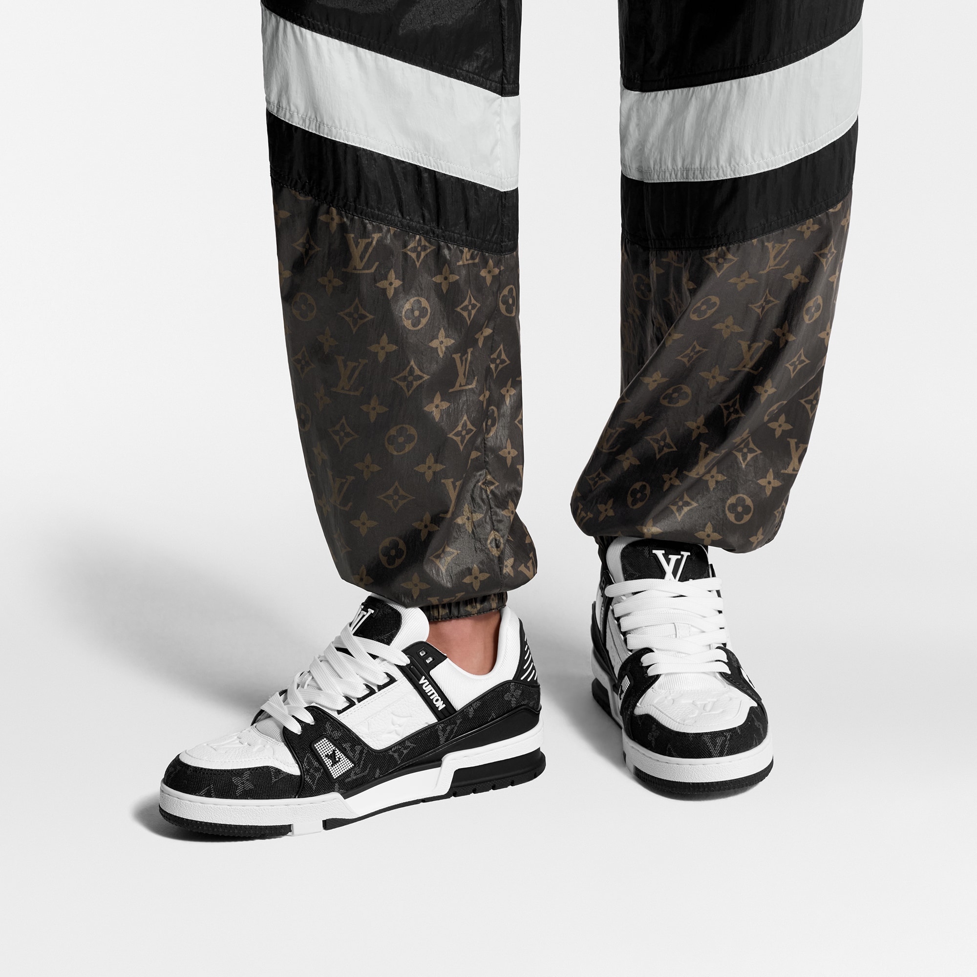 LV Trainer Sneaker - Women - Shoes | LOUIS VUITTON ®